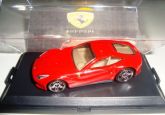 Ferrari F12 Berlineta 2013 hot wheels vermelha 1:64